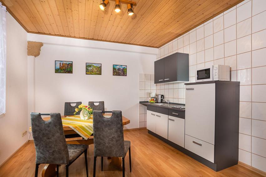 Ferienhaus "Zur Alten Schule" Mittelndorf Экстерьер фото